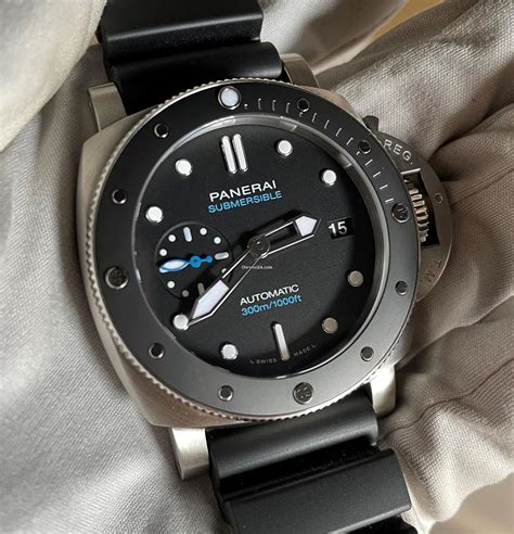 Panerai Submersible PAM 00683 .